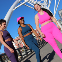 HIGH-NECK SPORTS BRA