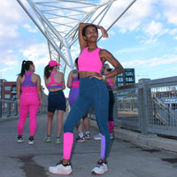 HIGH-NECK SPORTS BRA