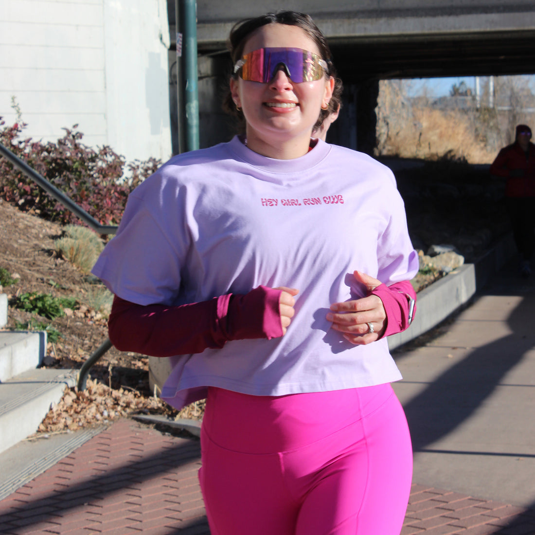 HEY GIRL RUN CLUB TEE