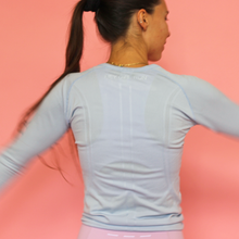 LONG SLEEVE RUN SHIRT // SKY BLUE