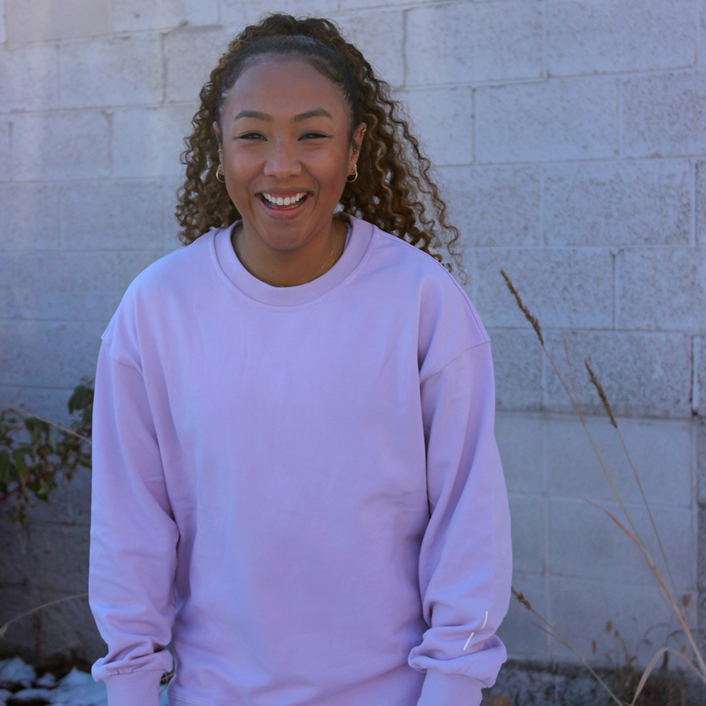 Light purple top crewneck sweatshirt